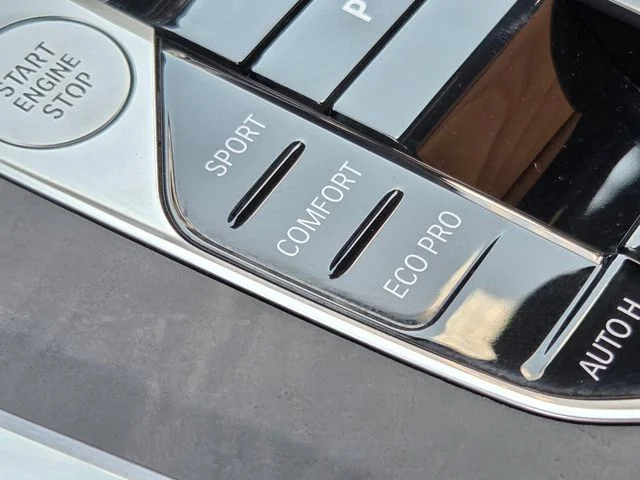 Used 2025 Gray BMW sDrive40i image 37