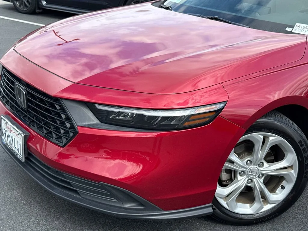 Used 2023 Red Honda LX image 3
