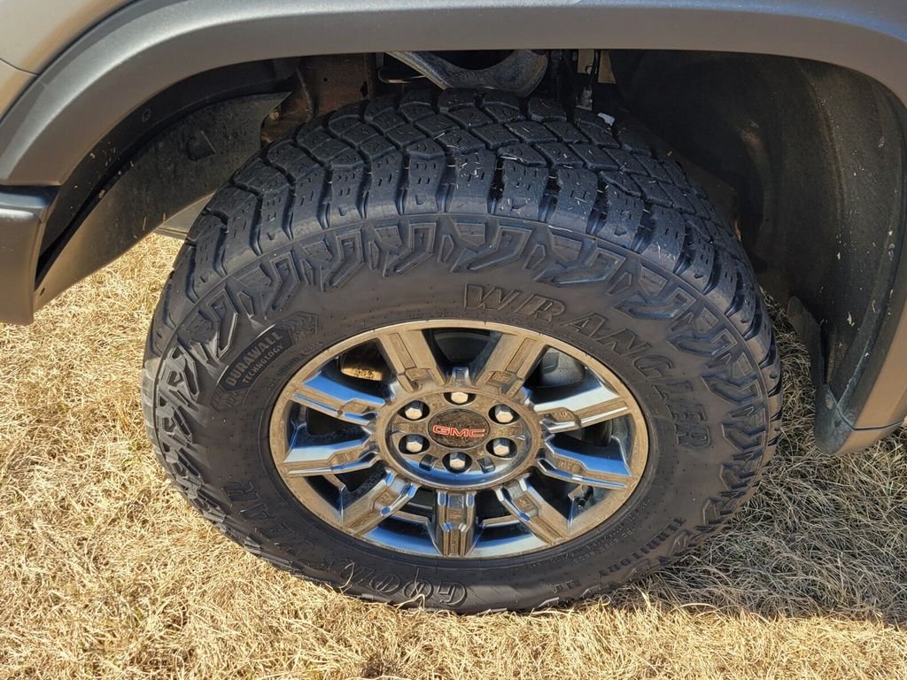 Used 2024 Silver GMC AT4X image 17