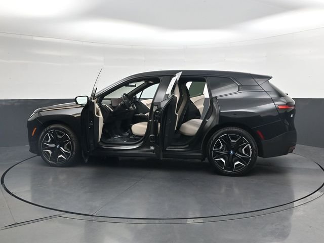 Used 2024 Black BMW xDrive50 image 42