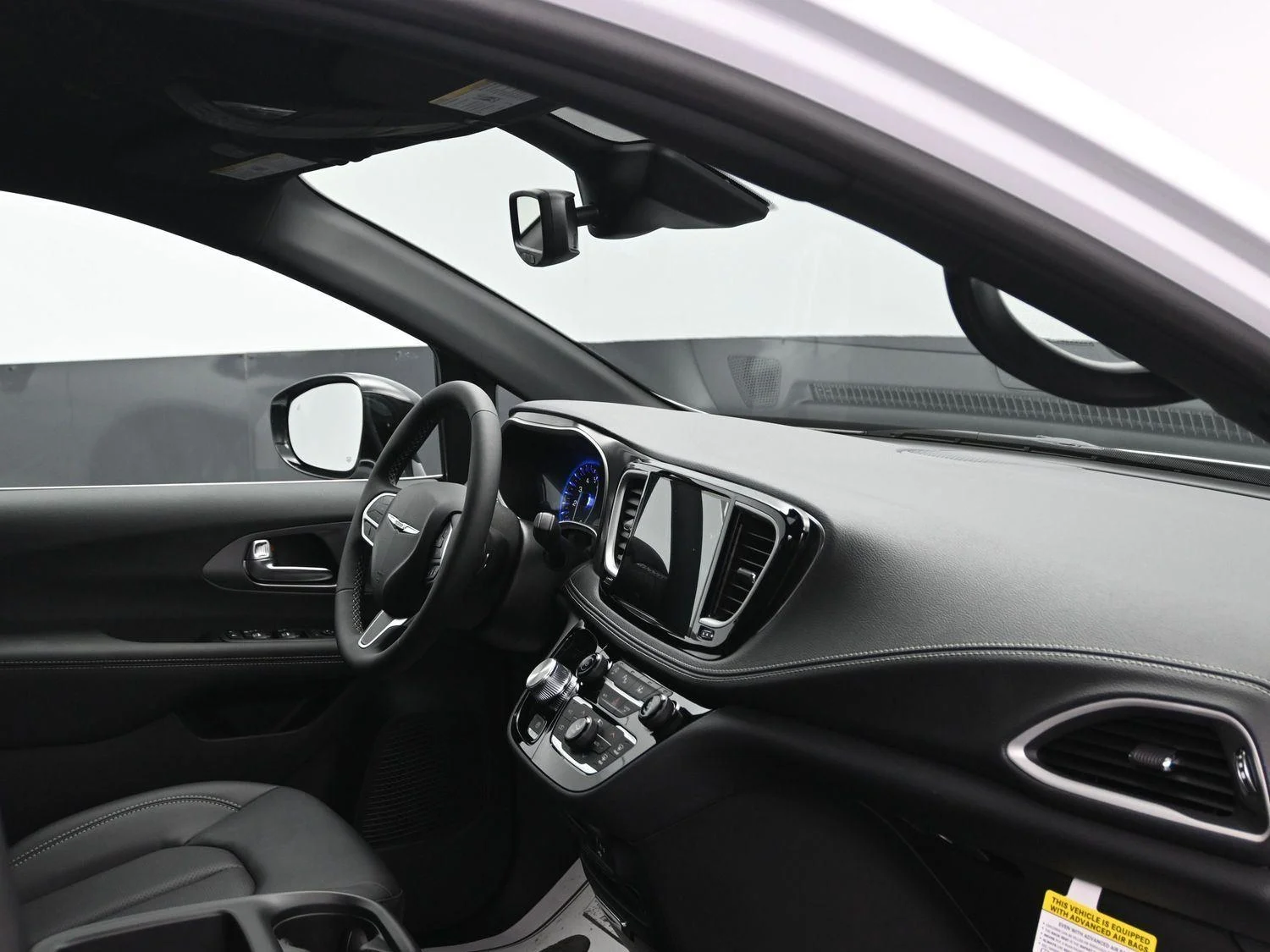 2026 Chrysler Pacifica Select - Photo 10