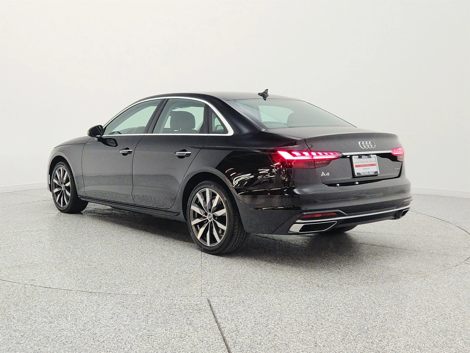 Used 2023 Mythos Black Metallic Audi Premium 40 TFSI quattro image 7
