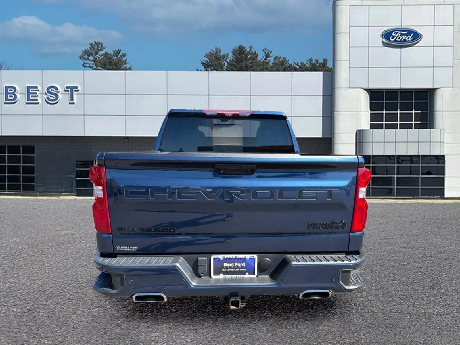 Used 2023 Northsky Blue Metallic Chevrolet High Country image 6