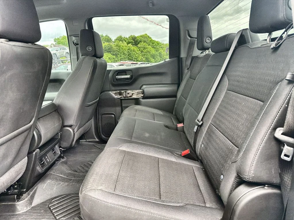 Used 2025 White Chevrolet Custom Trail Boss image 31
