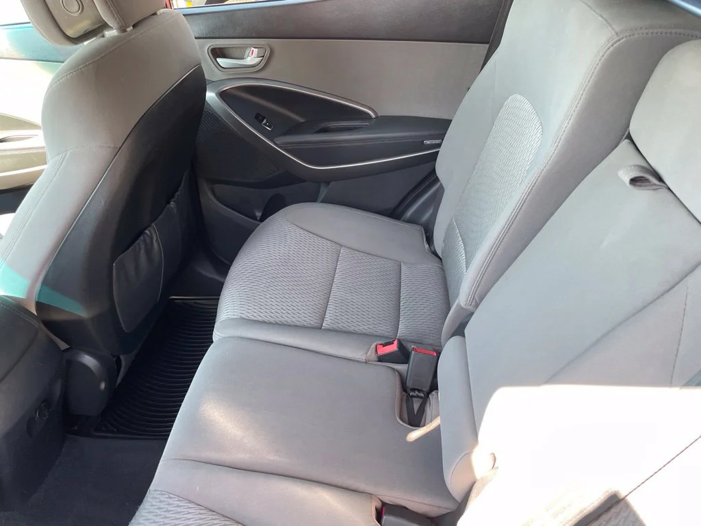 Used 2015 Gray Hyundai Base image 25