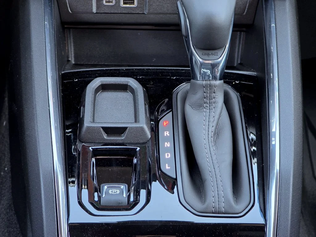 New 2026 Silver GMC Elevation image 32