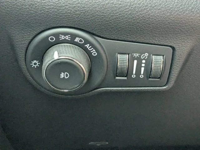 2025 Jeep Compass Latitude - Photo 30