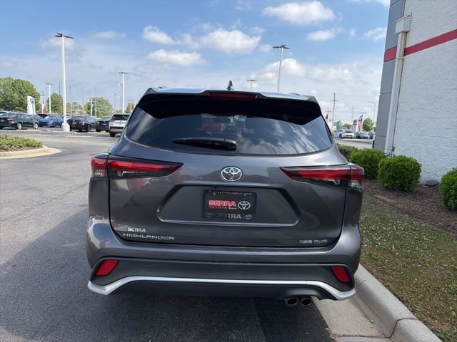 Used 2025 Gray Toyota XSE image 8