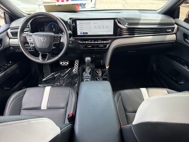 Used 2025  Toyota SE image 25
