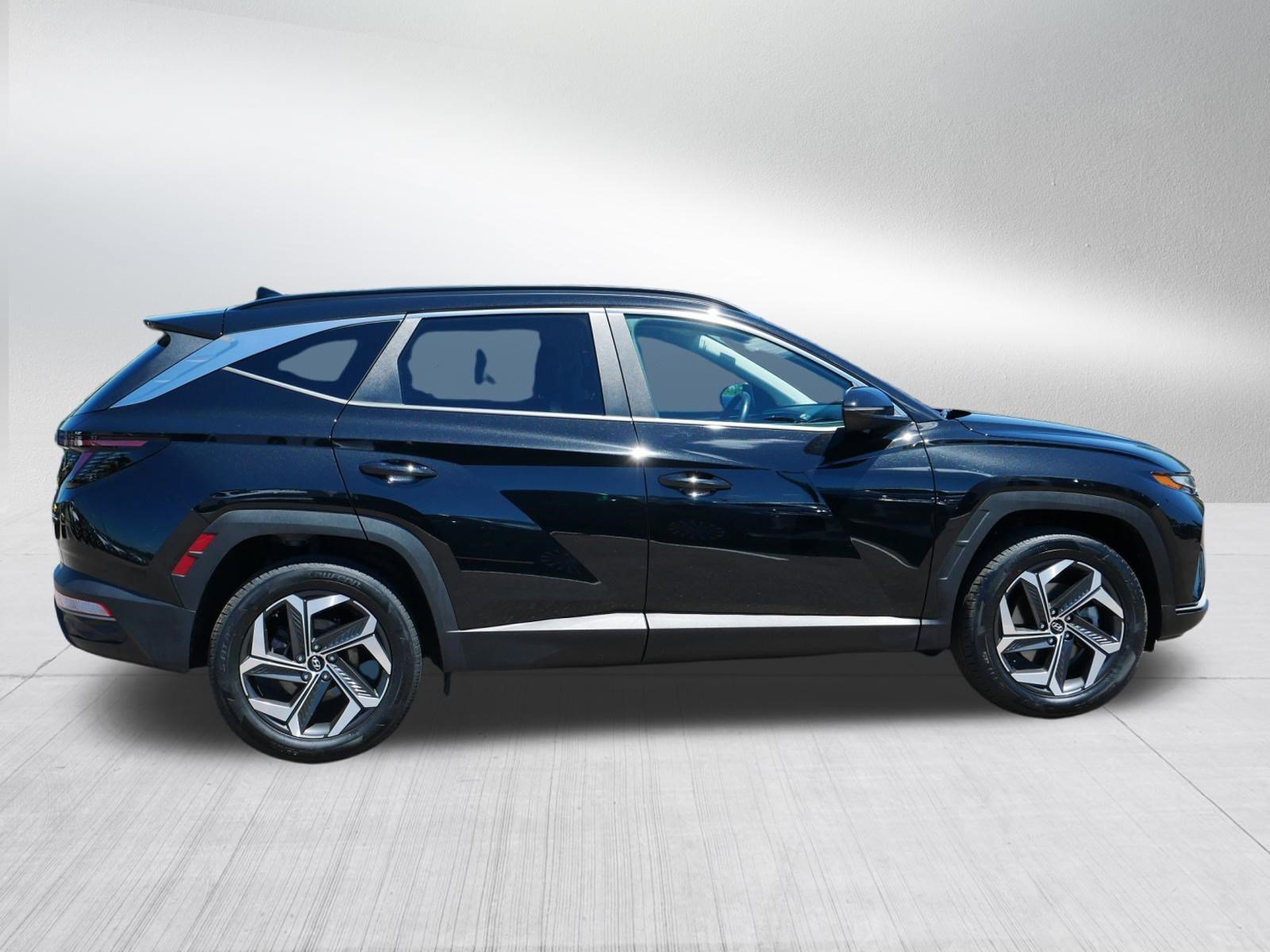 Certified Used 2023 Phantom Black Hyundai SEL image 8