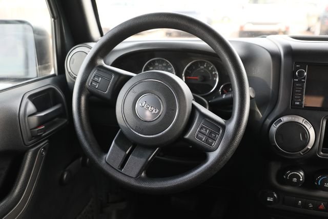Used 2017 Gray Jeep Unlimited Sport image 3