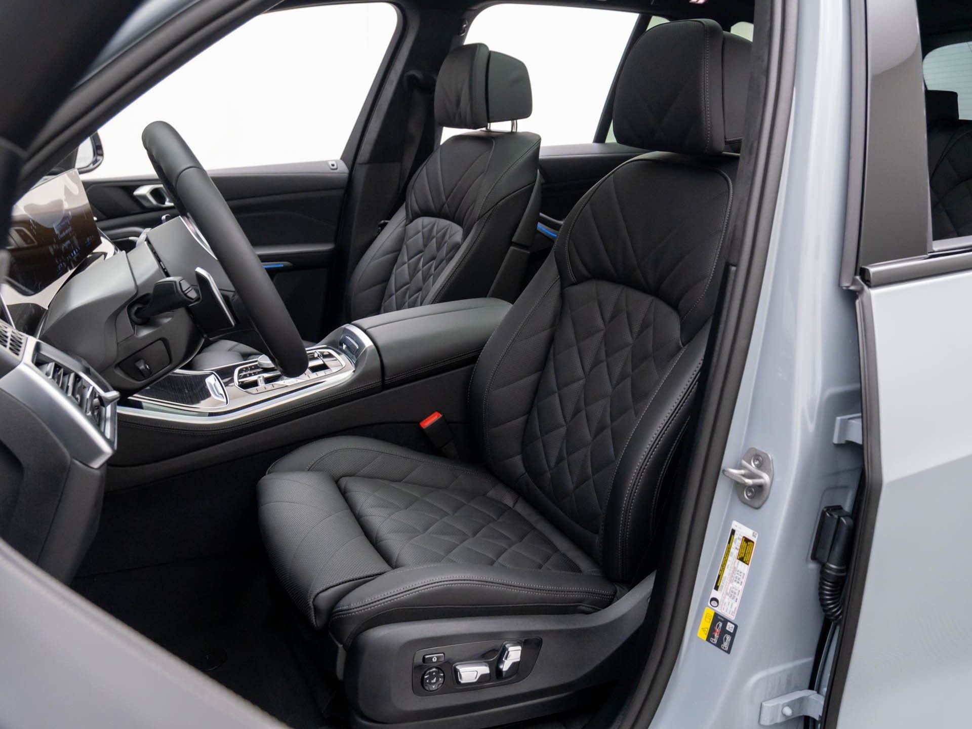 New 2026 Brooklyn Grey Metallic BMW xDrive50e image 12