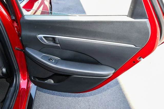 Used 2024 Red Hyundai SEL image 25