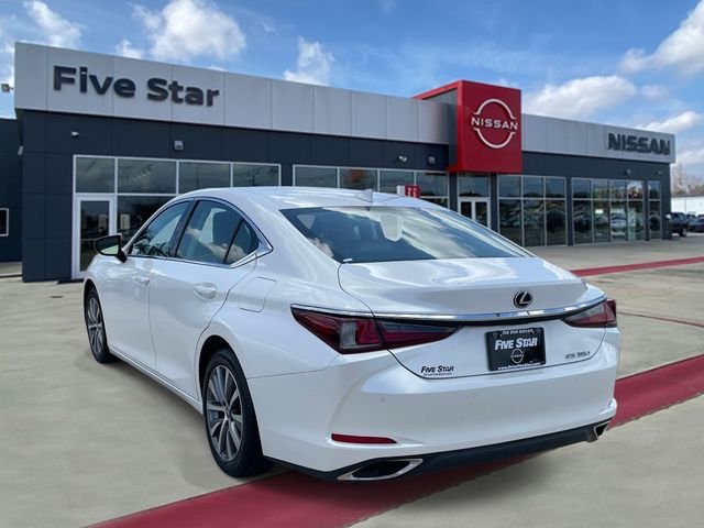 Used 2020 White Lexus 350 image 4