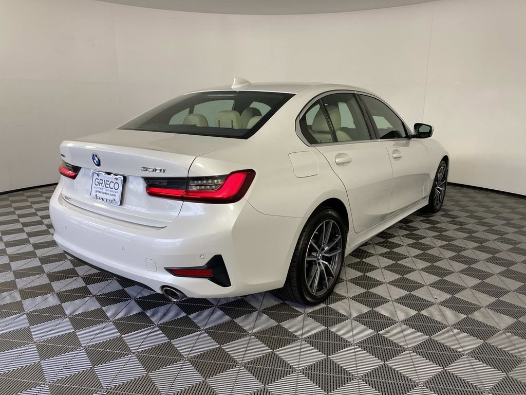 Used 2020 White BMW 330i xDrive image 9