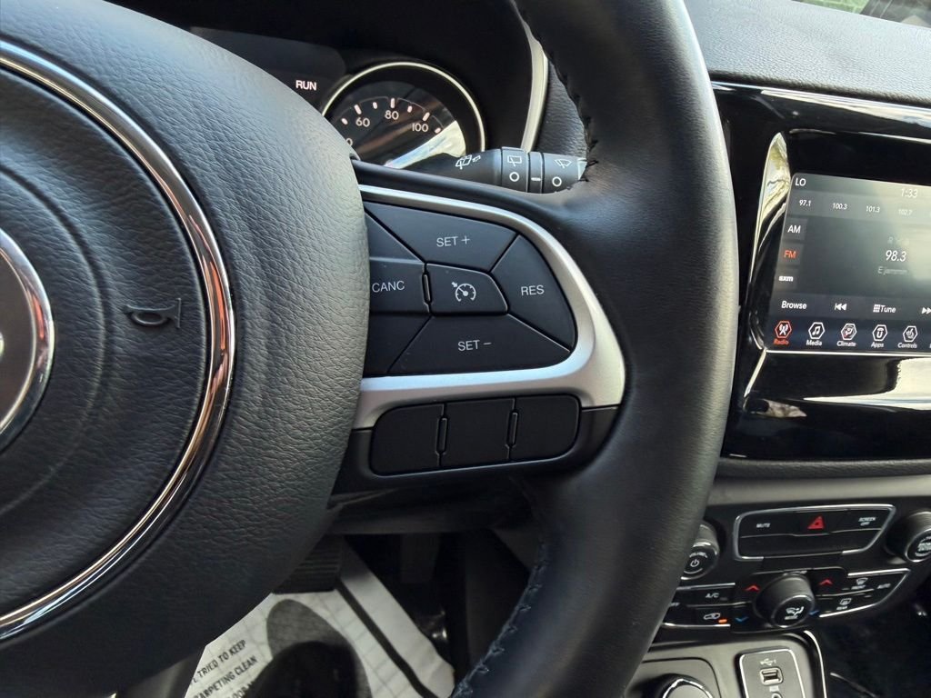 Used 2019 White Jeep Latitude image 16