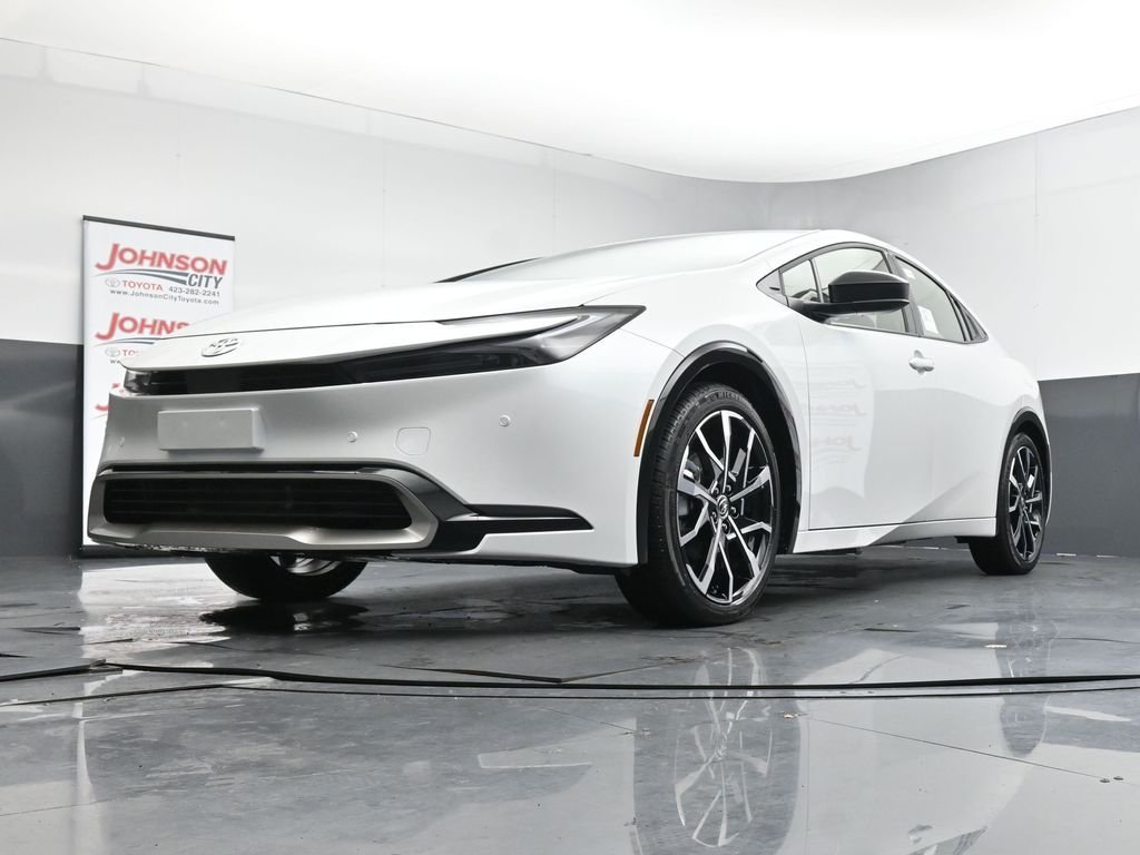 New 2026 Wind Chill Pearl <sup>1</sup> Toyota  XSE image 31