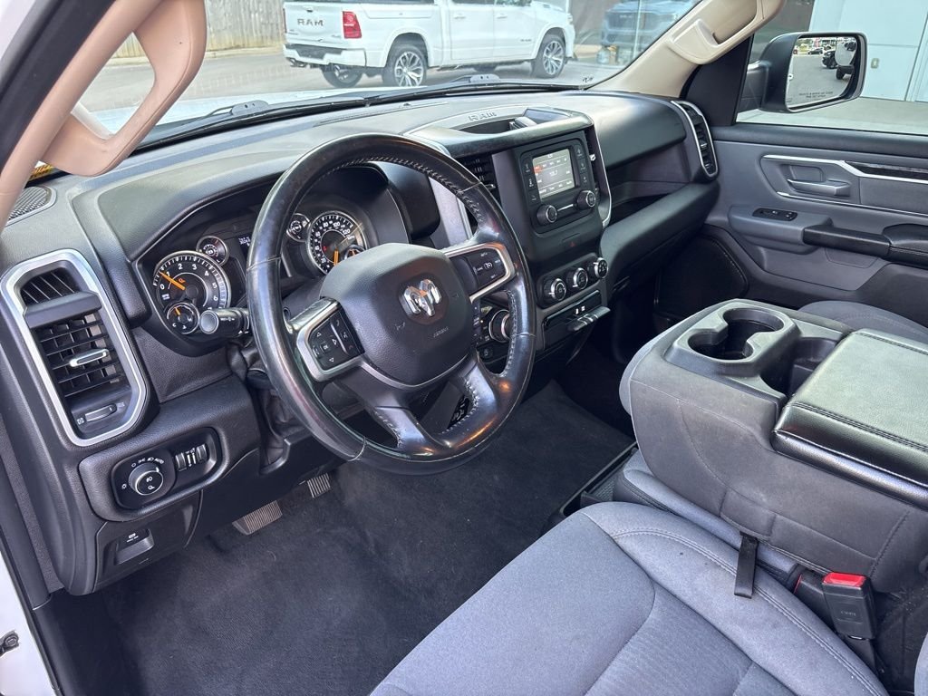 Certified Used 2019 White Ram Big Horn/Lone Star image 30