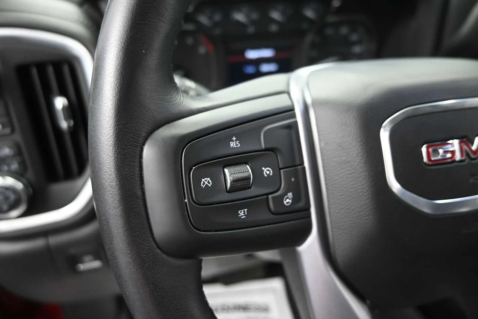 Used 2022 Cayenne Red Tintcoat GMC SLT image 21