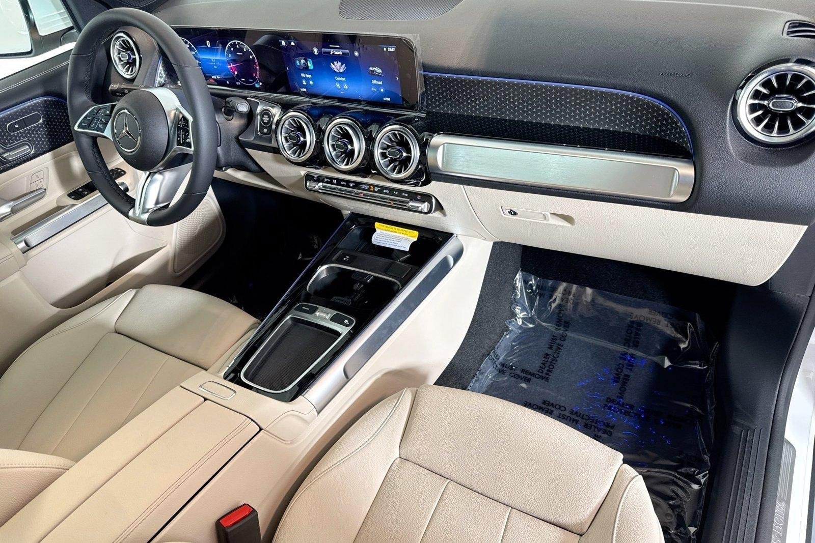New 2026 Polar White Mercedes-Benz GLB 250 image 27