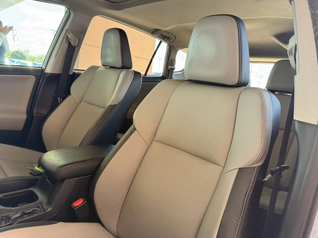 Used 2018 Silver Sky Metallic Toyota Limited image 13