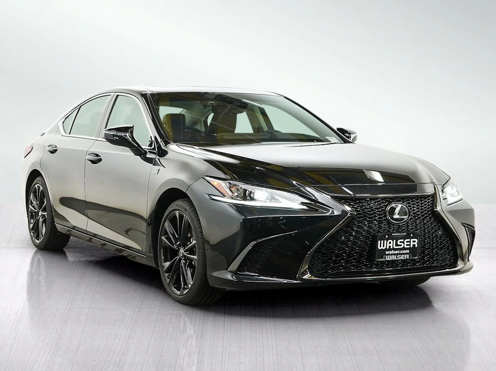 Used 2025 Obsidian Lexus 300h F SPORT Handling image 7