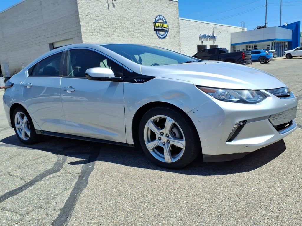 2016 Chevrolet Volt LT's photo