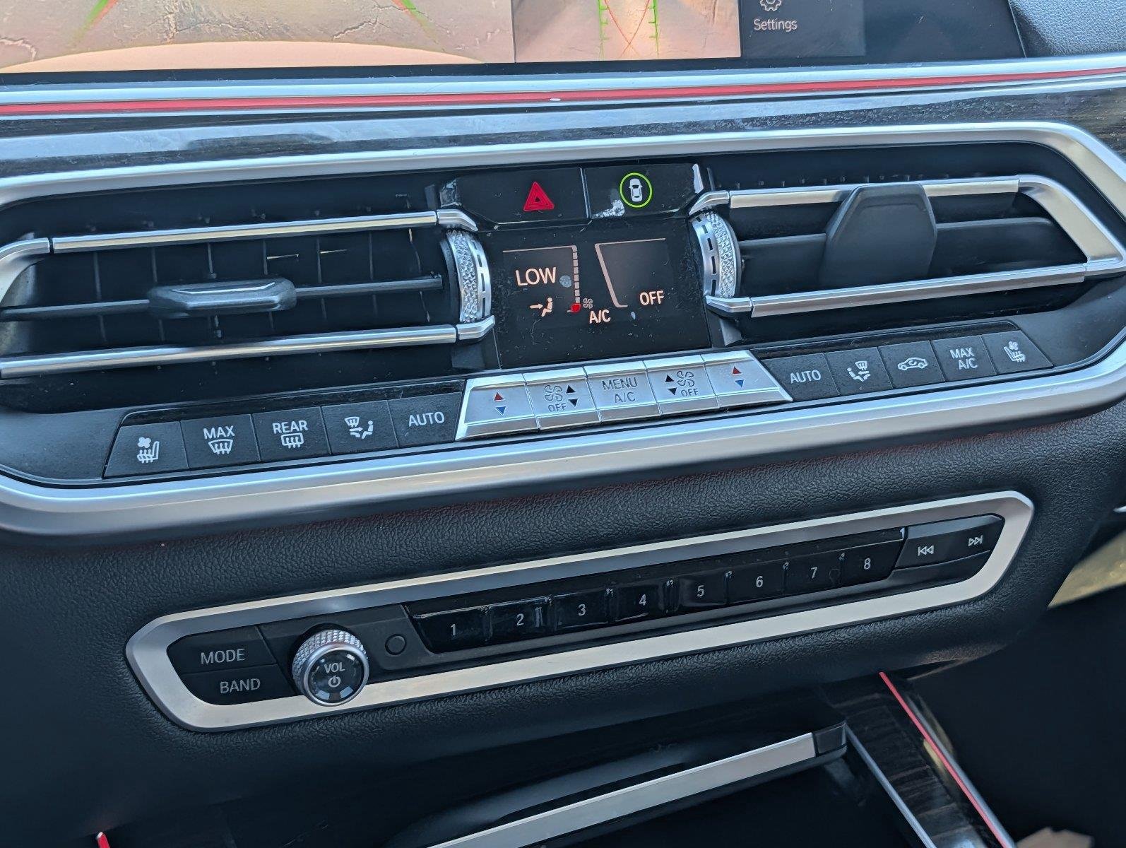 Used 2019 Alpine White BMW xDrive50i image 19