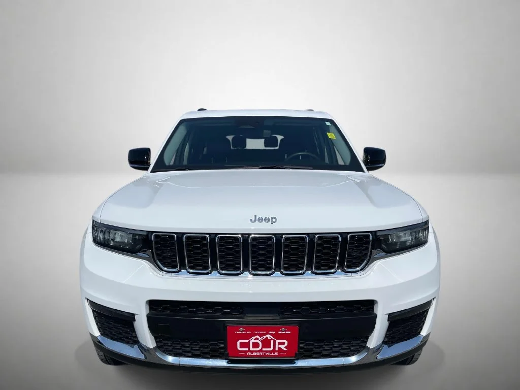 Used 2023 White Jeep Limited image 8