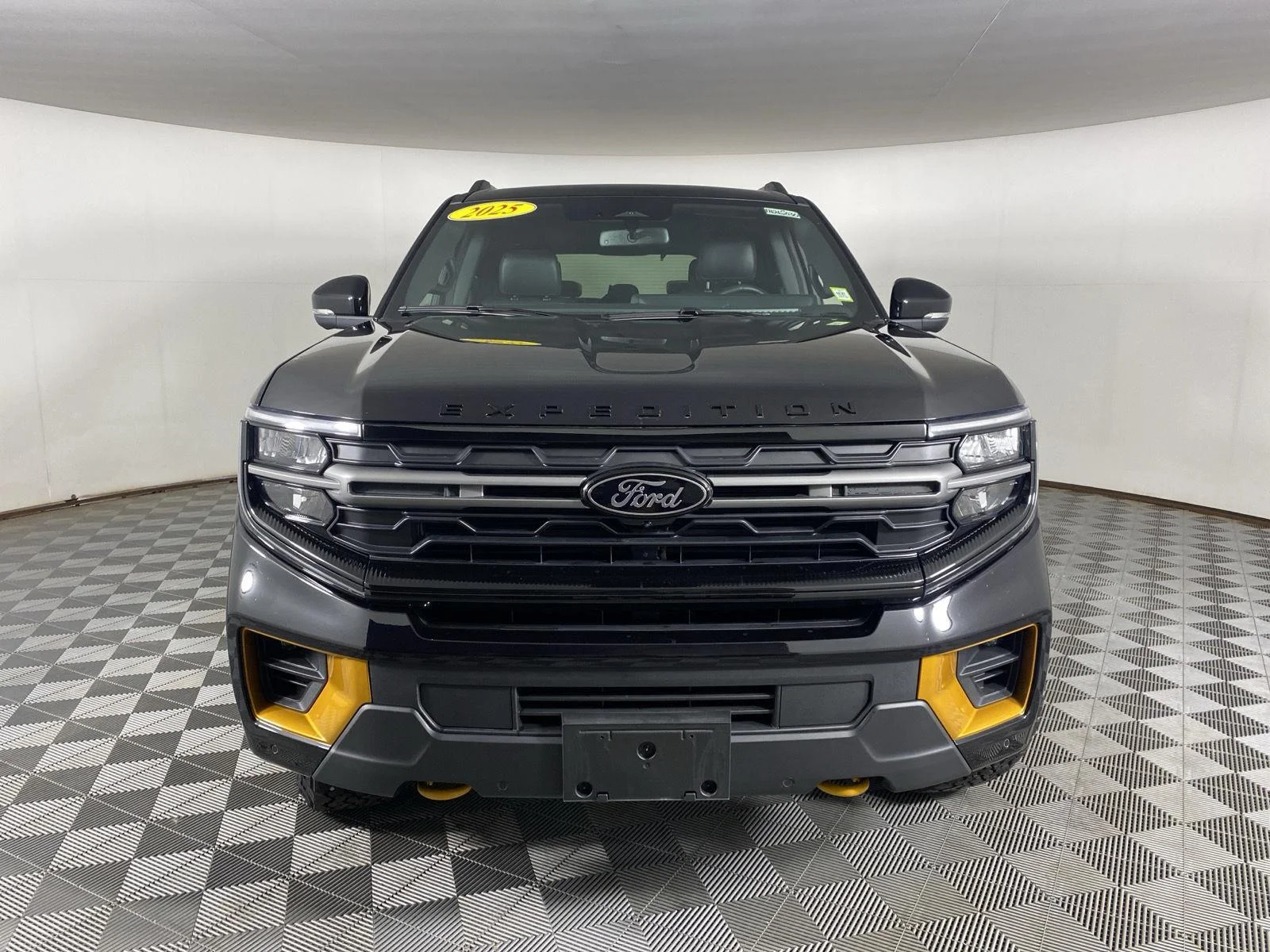 New 2025 Agate Black Metallic Ford TREMOR® image 2