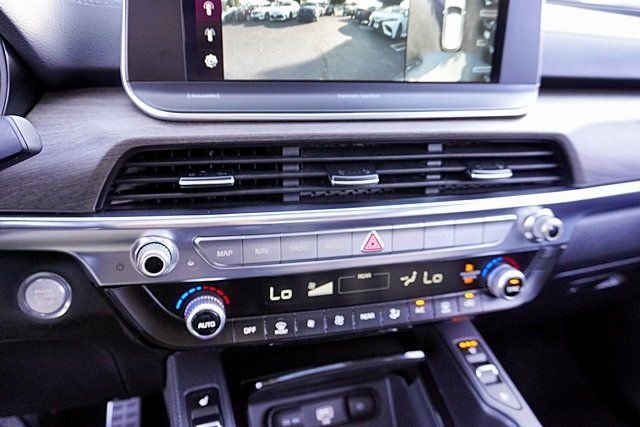 Used 2022 Silver Kia SX image 30