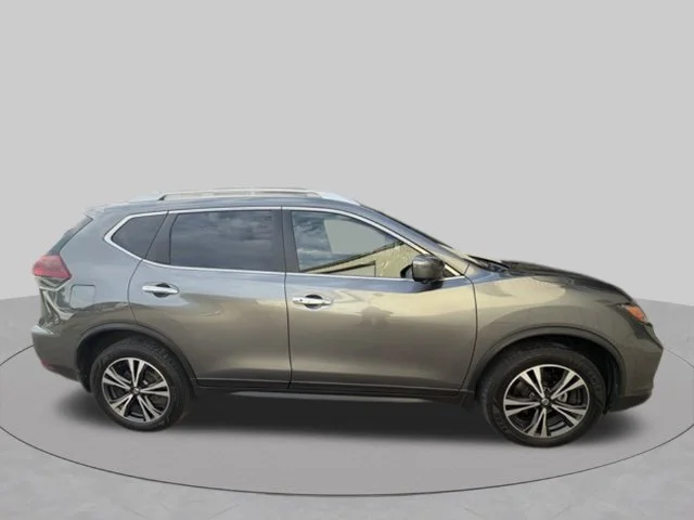 Used 2019 Gray Nissan SV image 2