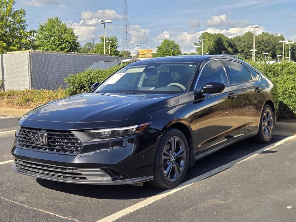 Used 2023 Black Honda EX image 4