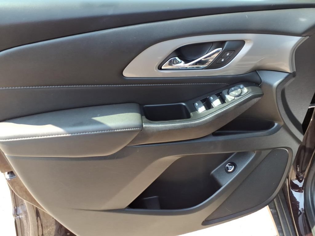 2023 Chevrolet Traverse 1LT - Photo 12