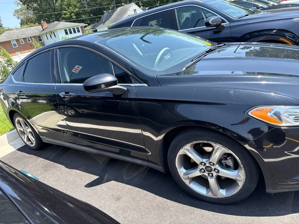 Used 2016 Black Ford S image 2