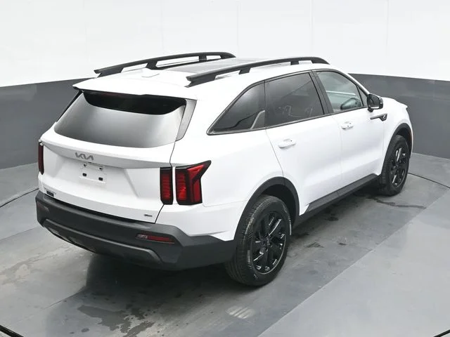 Used 2023 White Kia X-Line S image 17