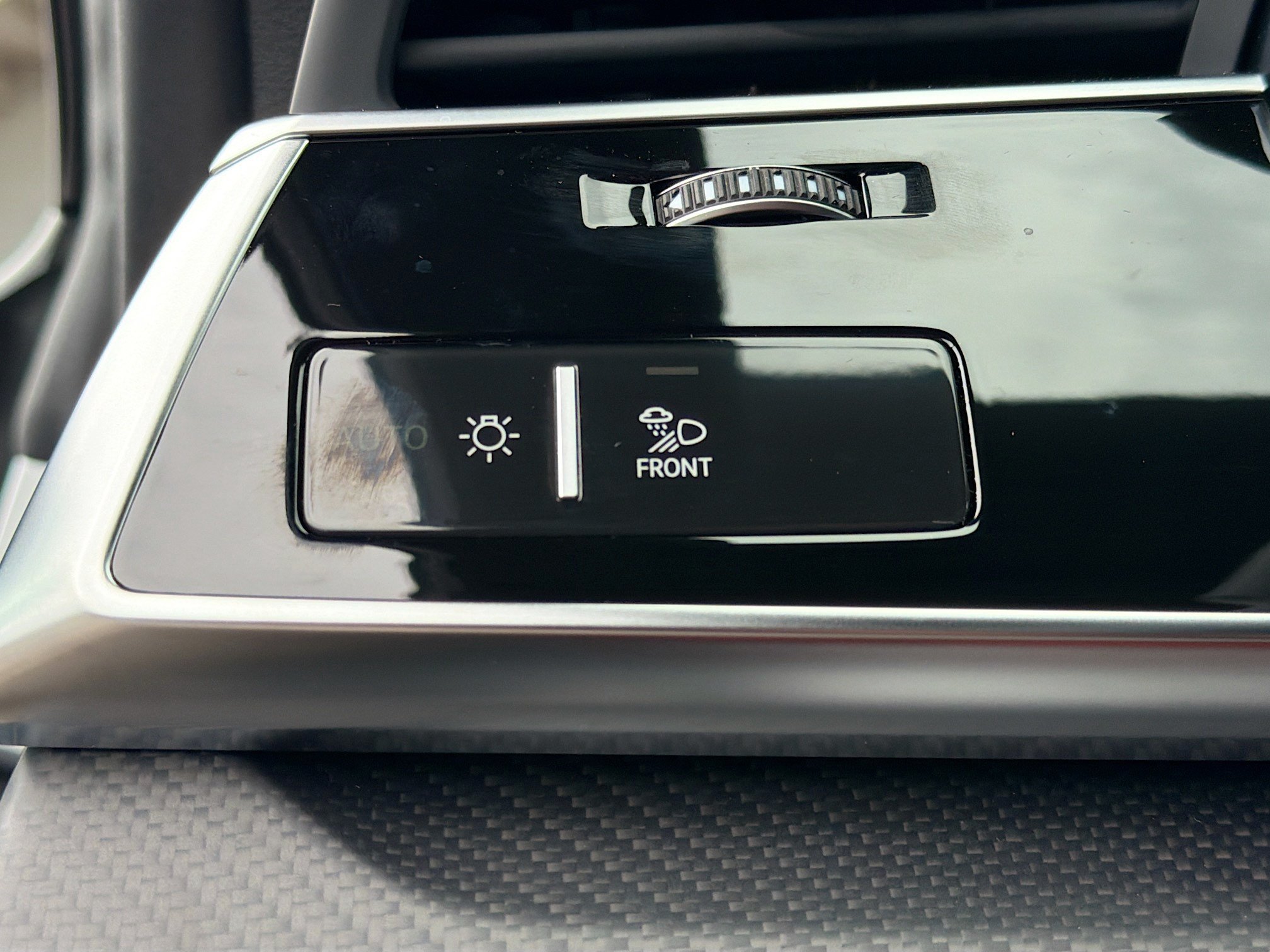 New 2026 Glacier White Metallic Audi Premium Plus image 33