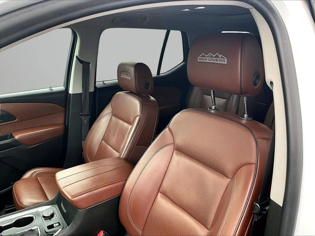 Used 2021 White Chevrolet High Country image 24