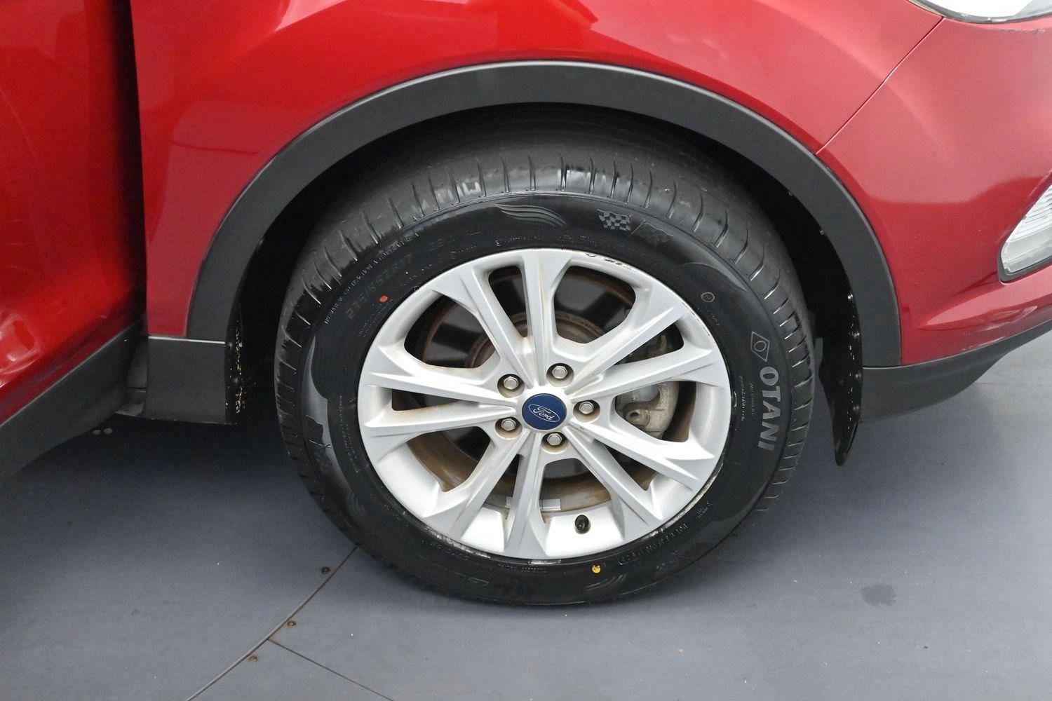 Used 2019 Ruby Red Metallic Tinted Clearcoat Ford SEL image 32