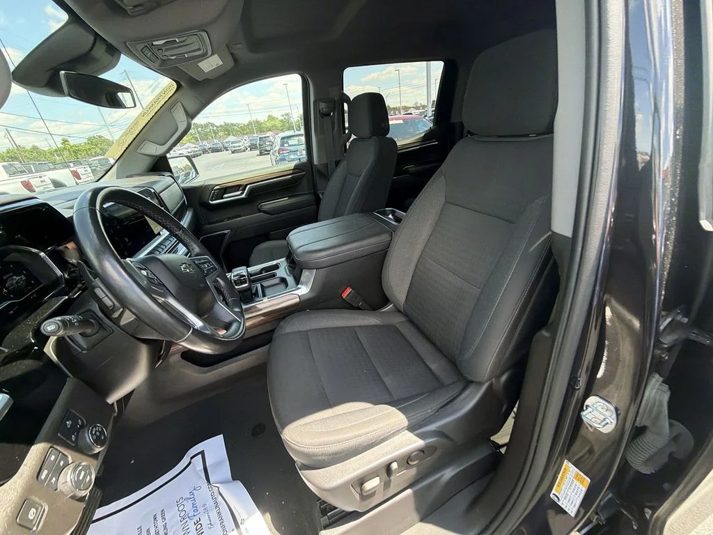 Used 2023 Gray Chevrolet RST image 17