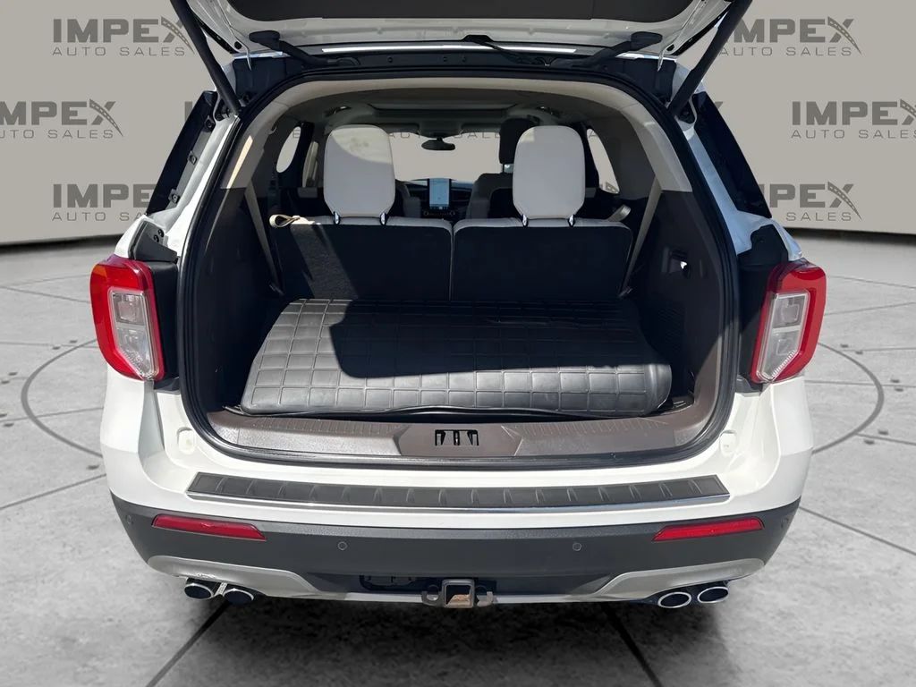 Used 2021 White Ford Platinum image 32