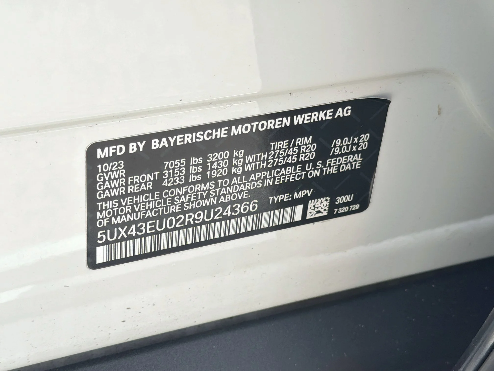 Used 2024 Alpine White BMW xDrive50e image 45