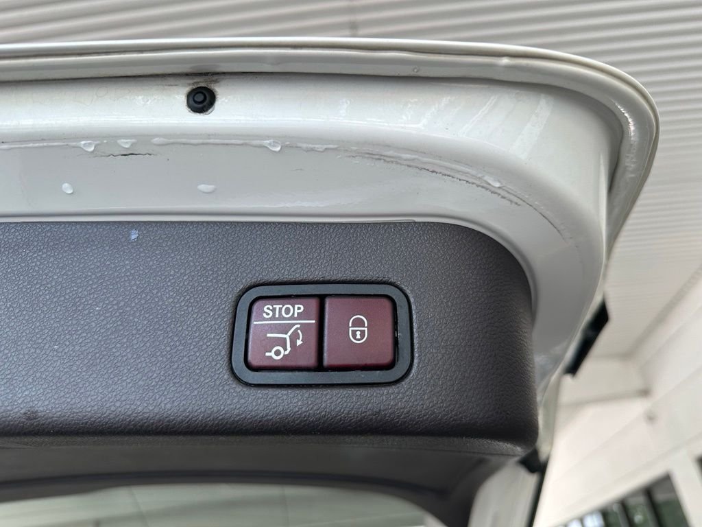 Used 2018 White Mercedes-Benz GLE 350 image 31