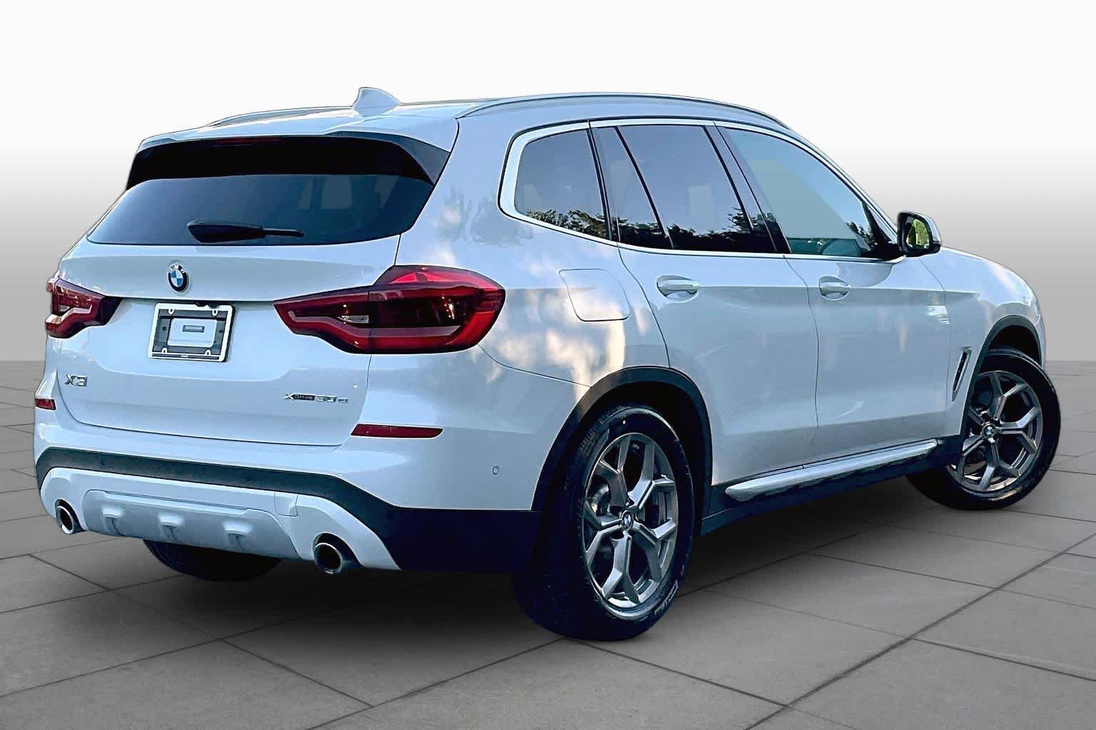 Used 2021 Mineral White Metallic BMW xDrive30e image 12