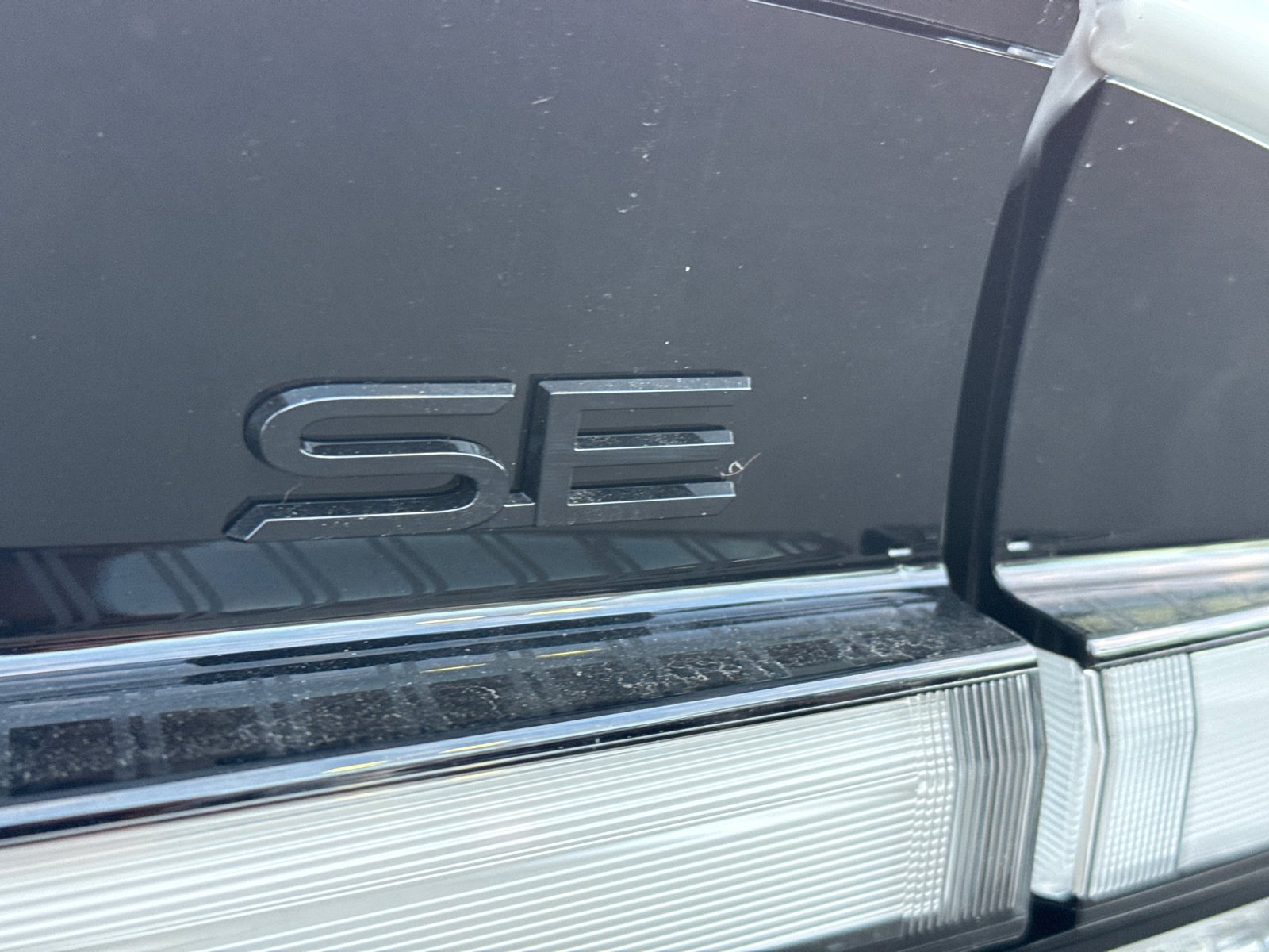 New 2026 Wind Chill Pearl <sup>1</sup> Toyota  SE image 12