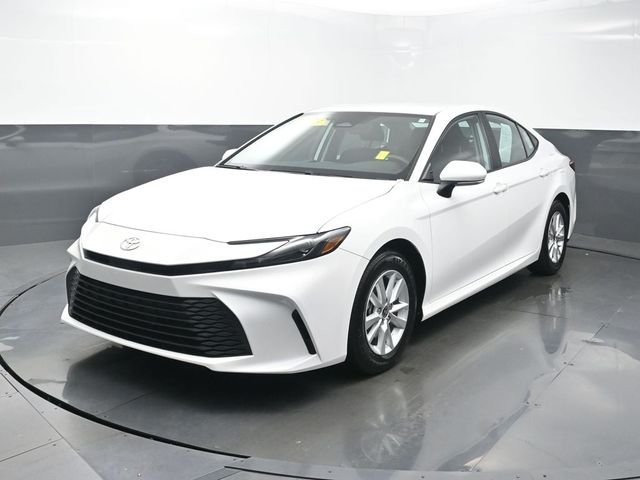 Used 2025 White Toyota LE image 3