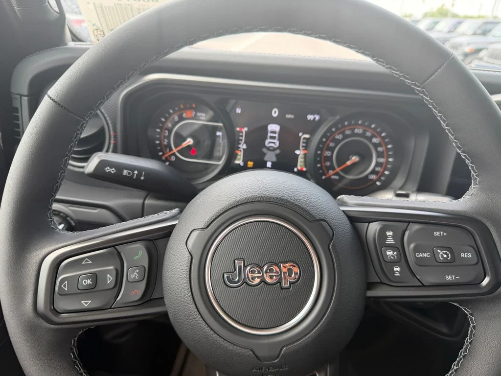 New 2026 Black Clear-Coat Exterior Paint Jeep Rubicon X image 21
