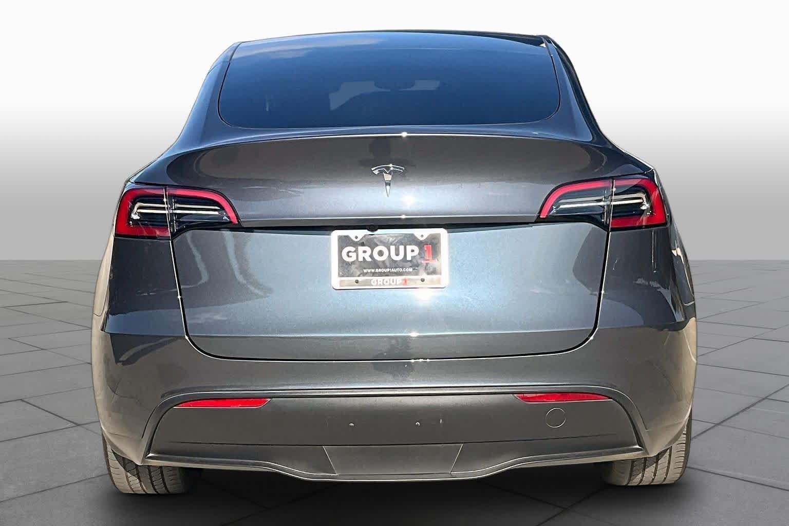 Used 2023 Midnight Silver Metallic Tesla Long Range image 4