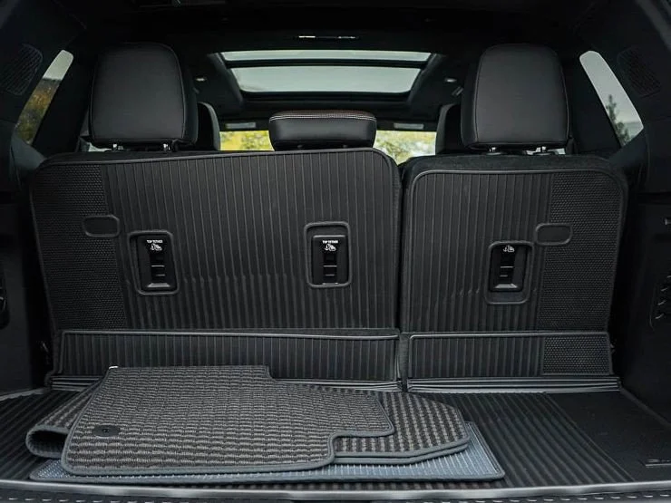 2026 GMC Acadia Denali Ultimate - Photo 8
