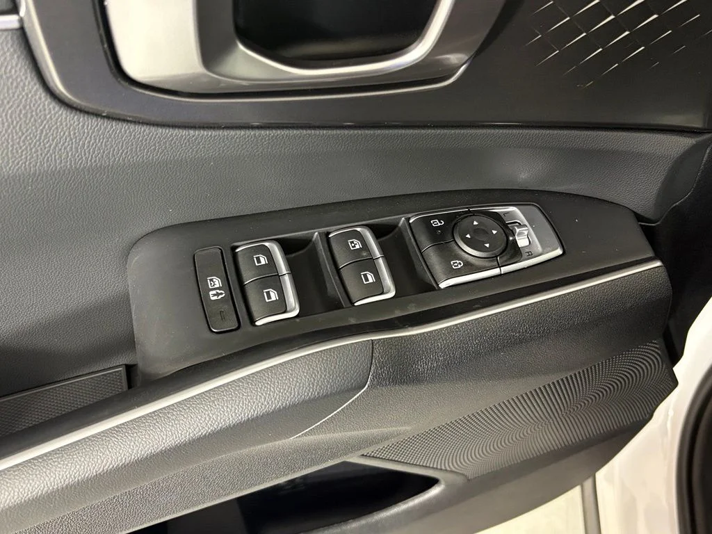 New 2026 Glacial White Pearl Kia LX image 16